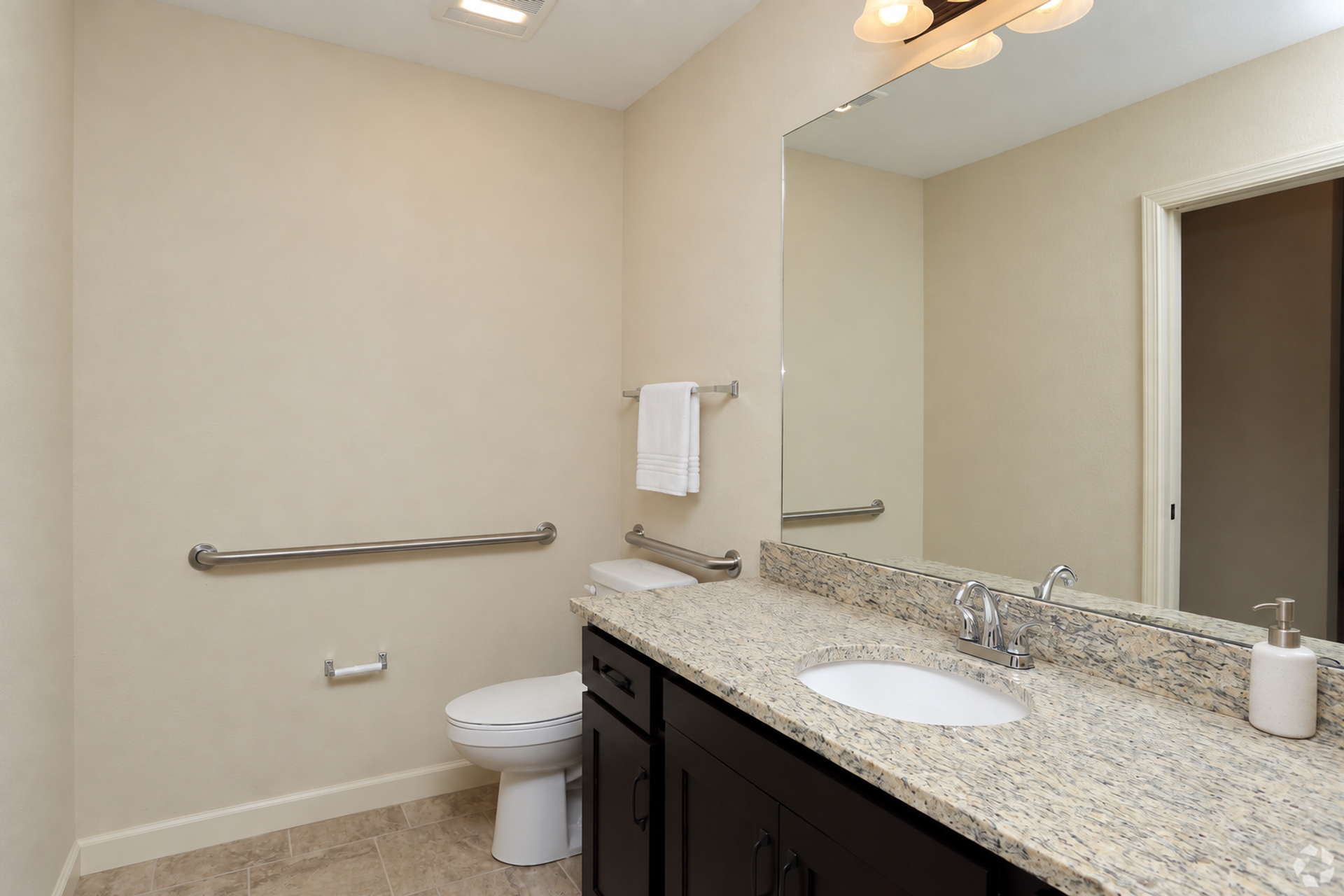 Anderson House Apartments 5 of 8