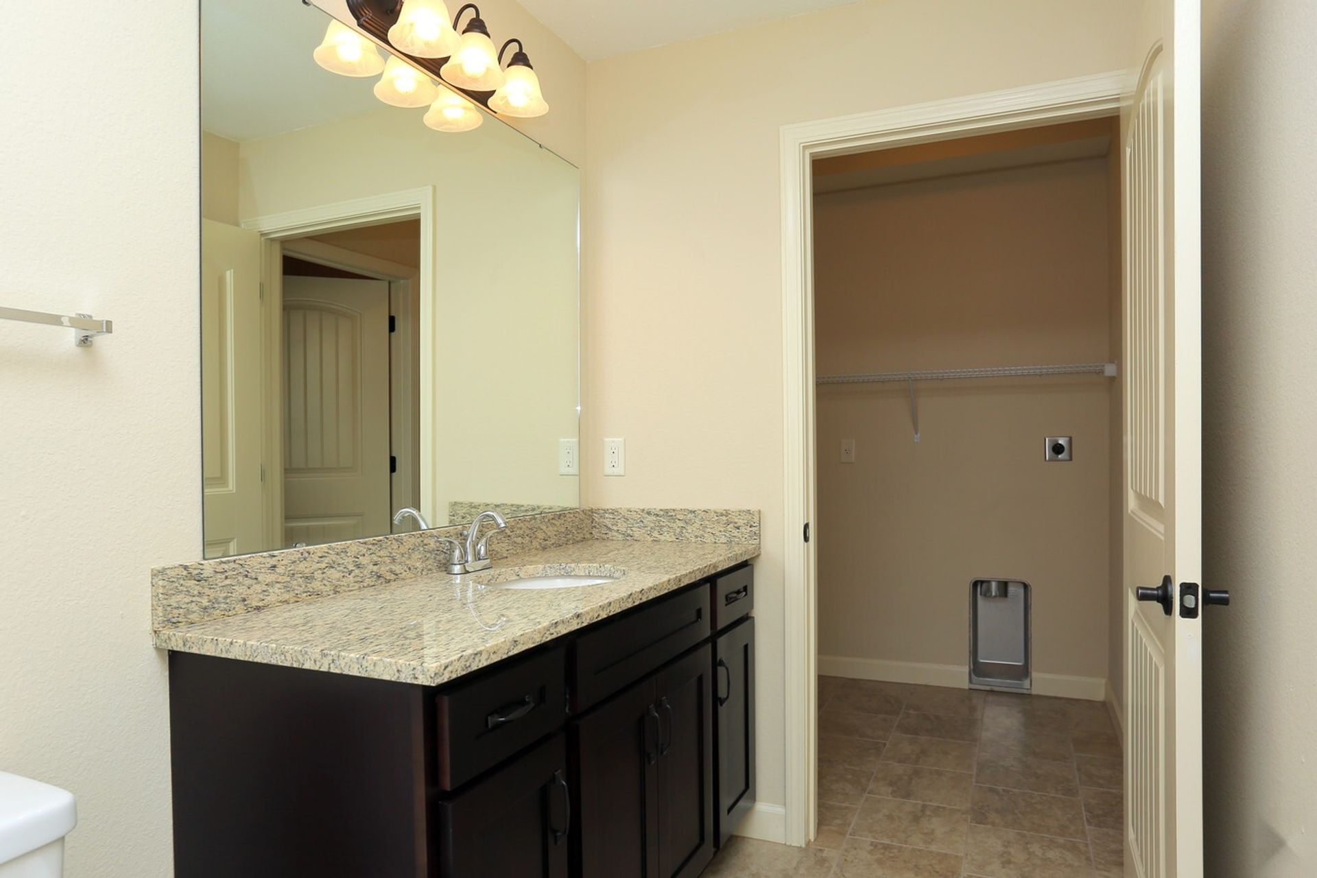 Anderson House Apartments 6 of 12