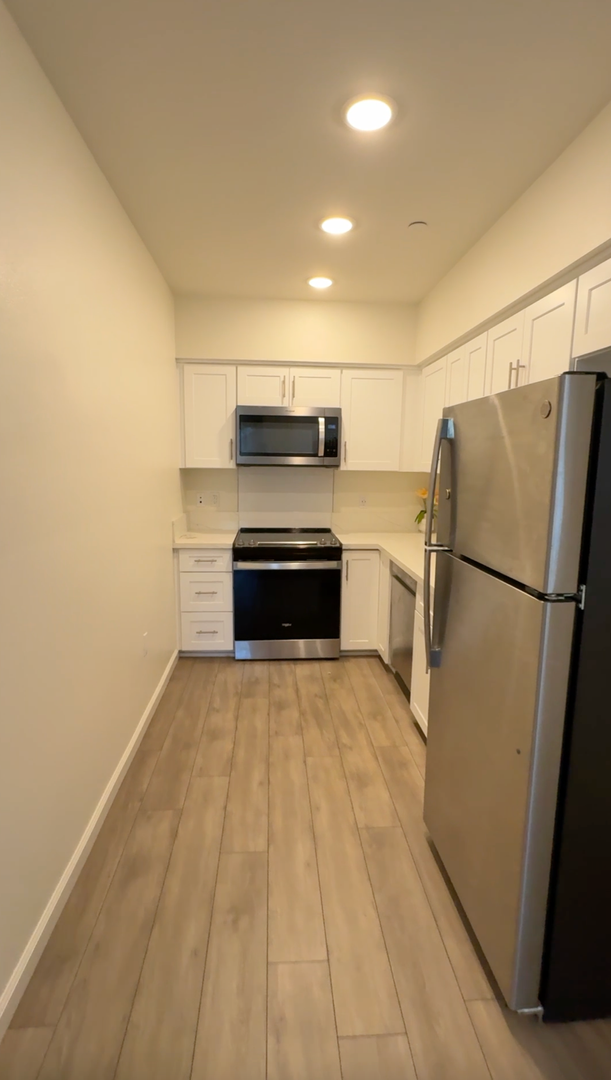 San Diego Apartment: 891 Turquoise St