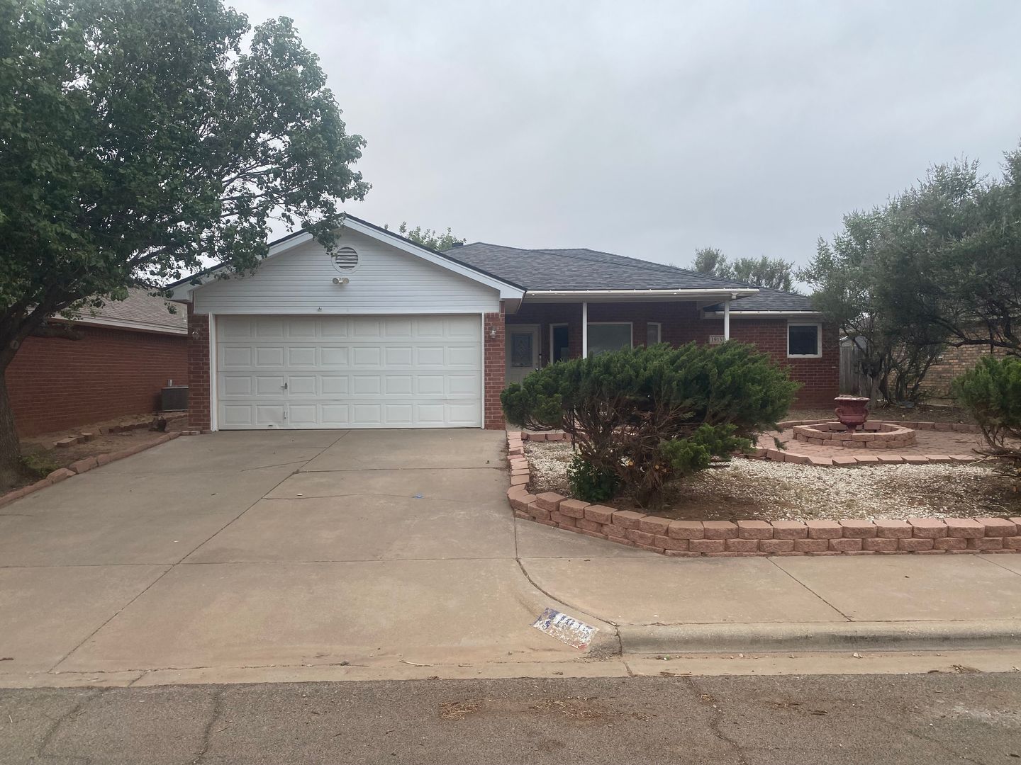 Lubbock House: 1915 76th St