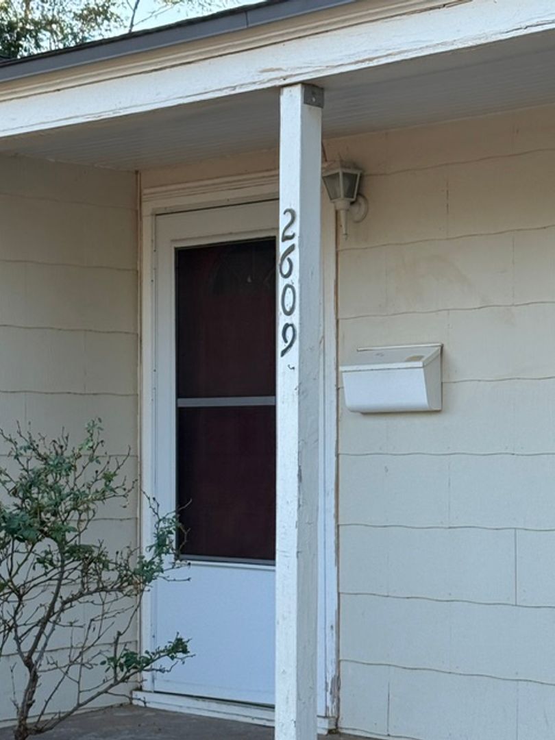 Lubbock House: 2609 28th Street