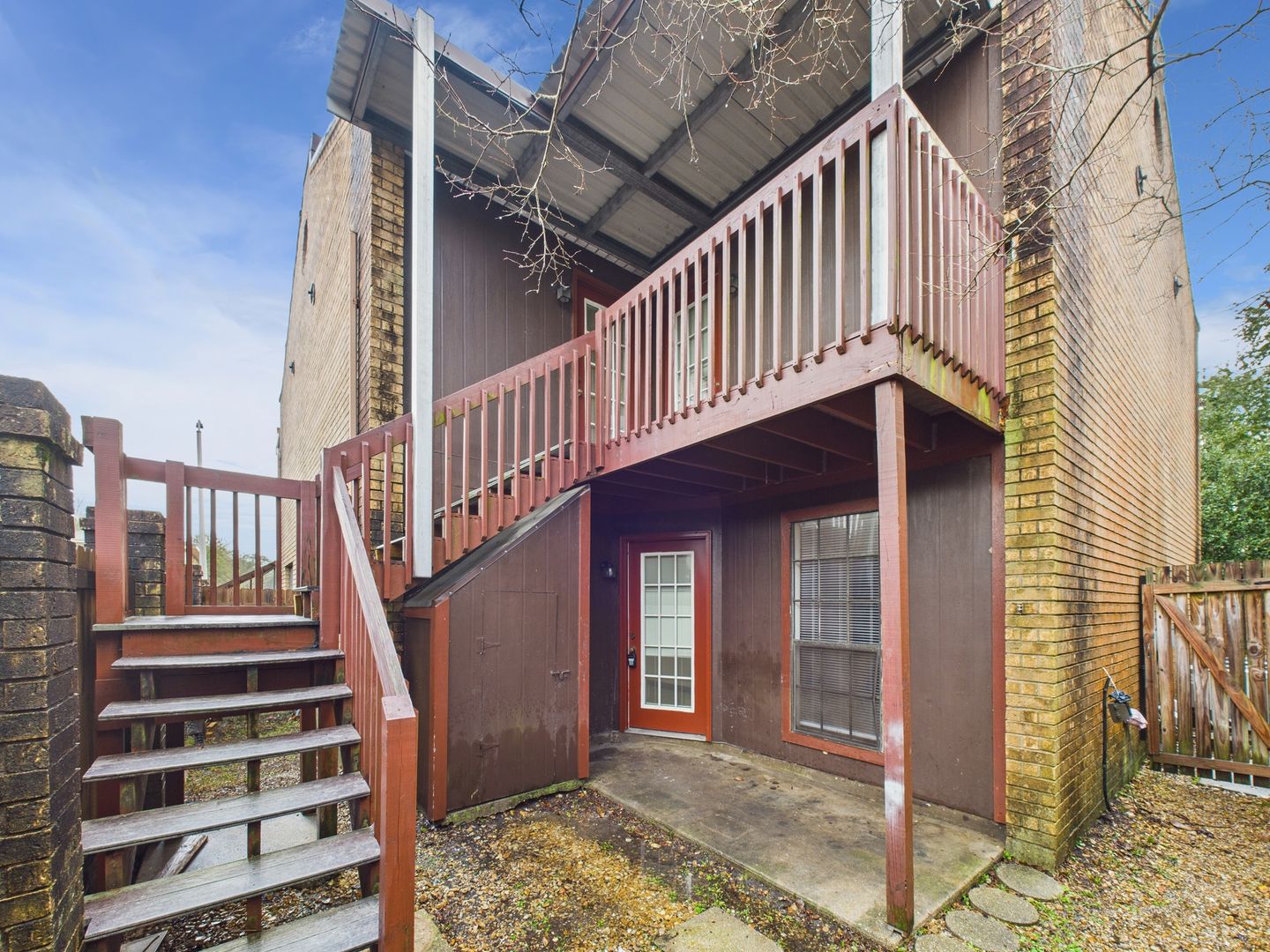 Lafayette Apartment: 113 Shekel Drive