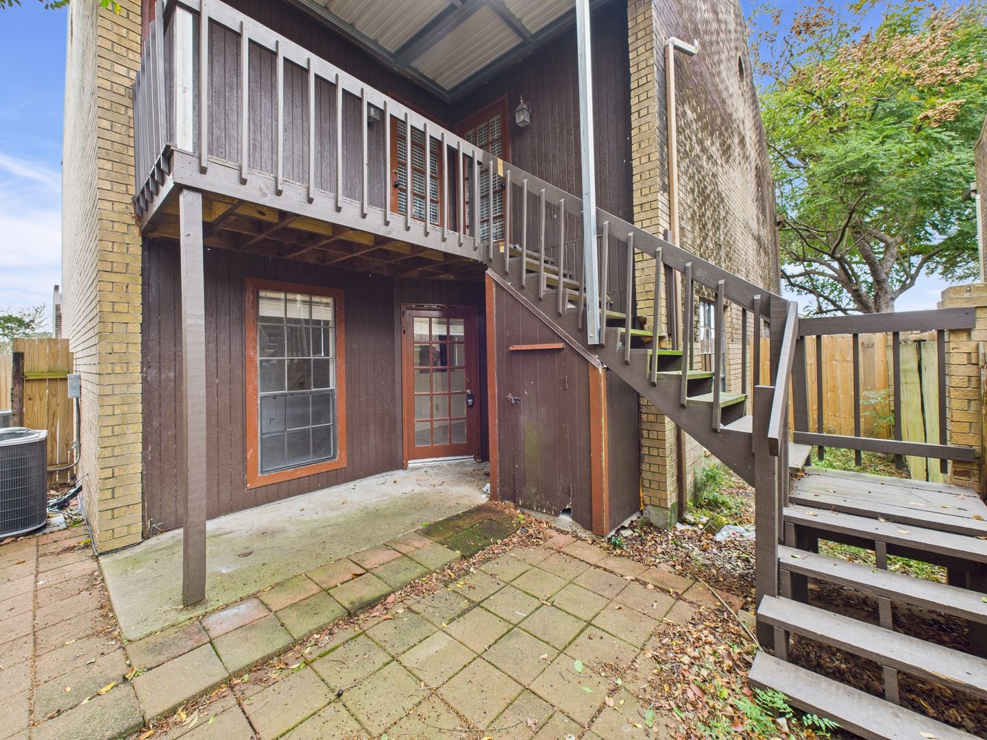 Lafayette Apartment: 108 Shekel Drive