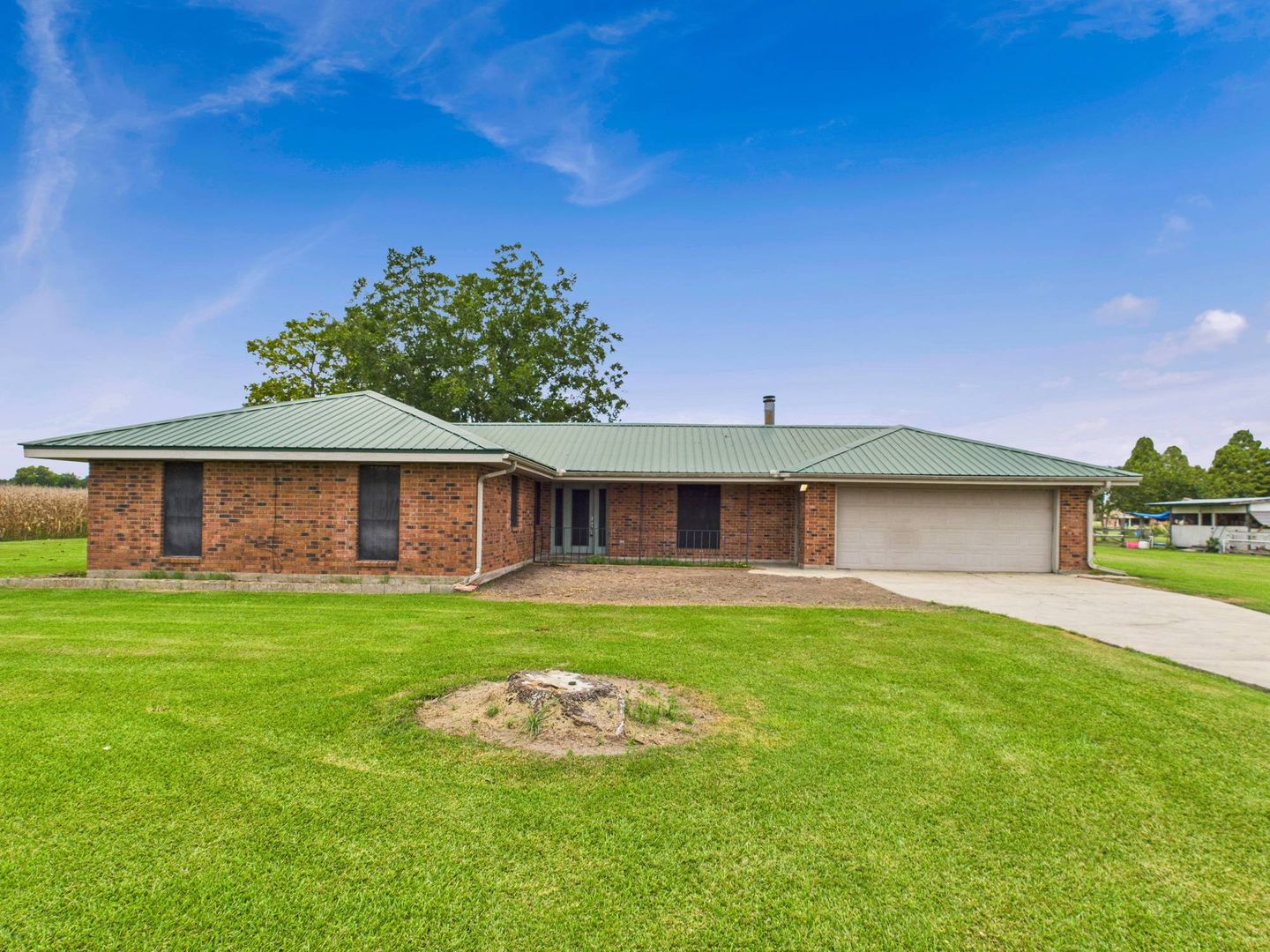 CHARMING HOME IN CARENCRO COUNTRY ATMOSPHERE!