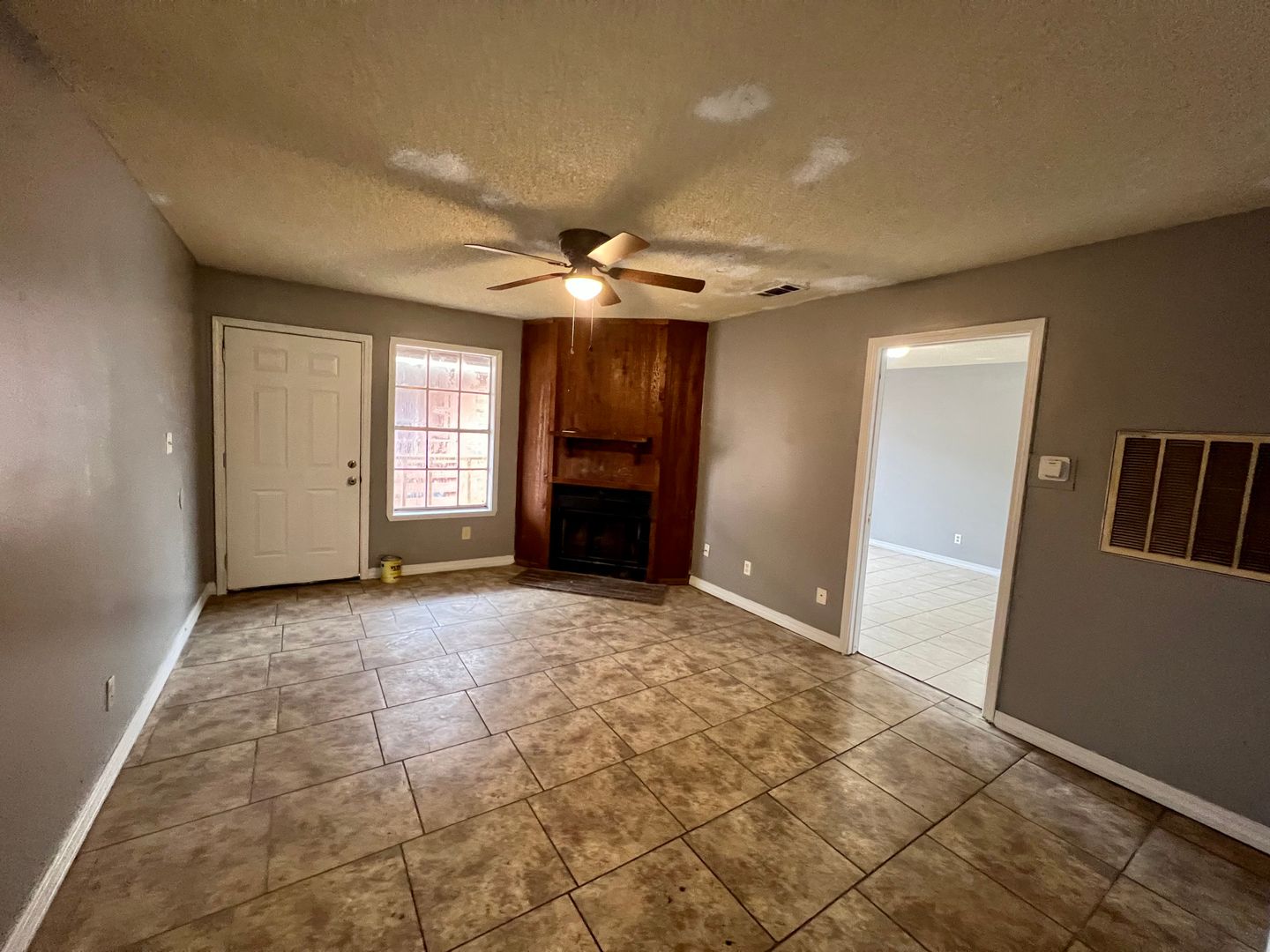 Duson Apartment: 102 Limoges Street