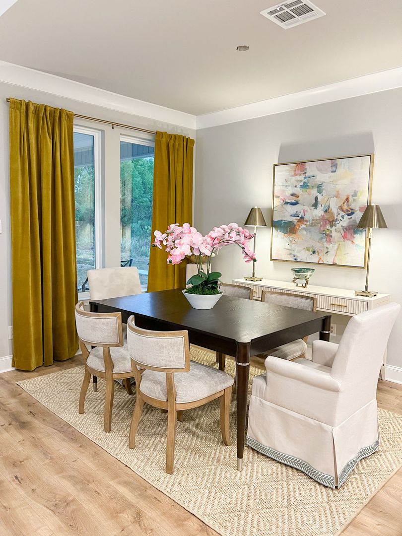 Lafayette House: 132 Belle Lake Drive