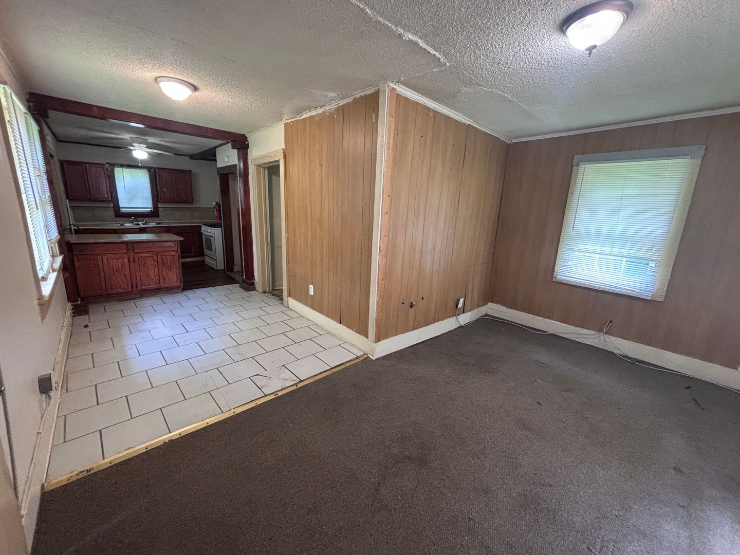 Lafayette House: 106 Nora Street