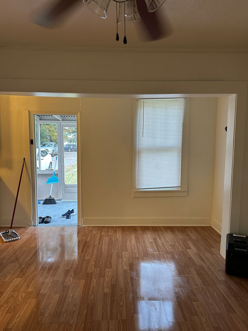 New Iberia House: 419 Charles Street