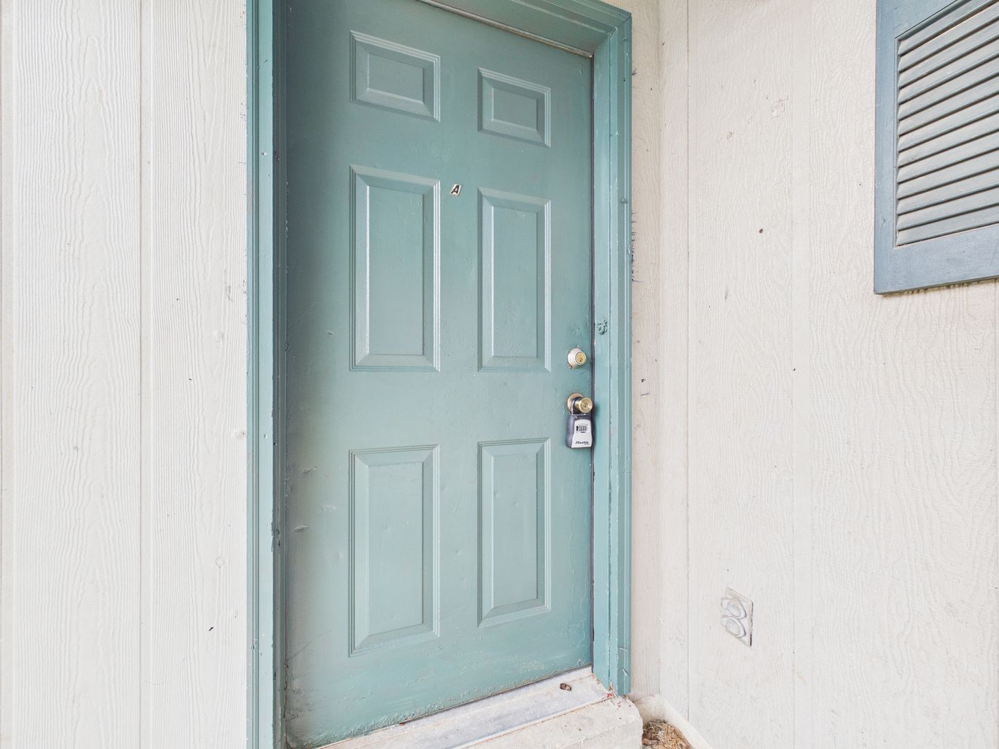 Lafayette Apartment: 102 Dorchester Street