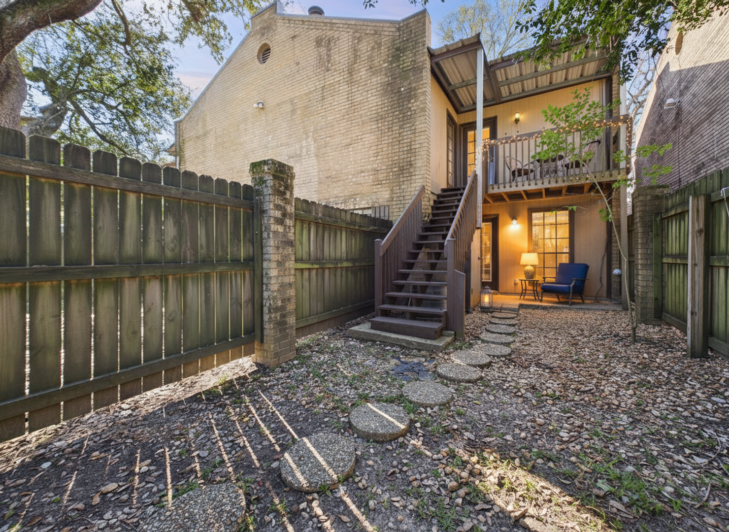 Lafayette Apartment: 446 Failla Road