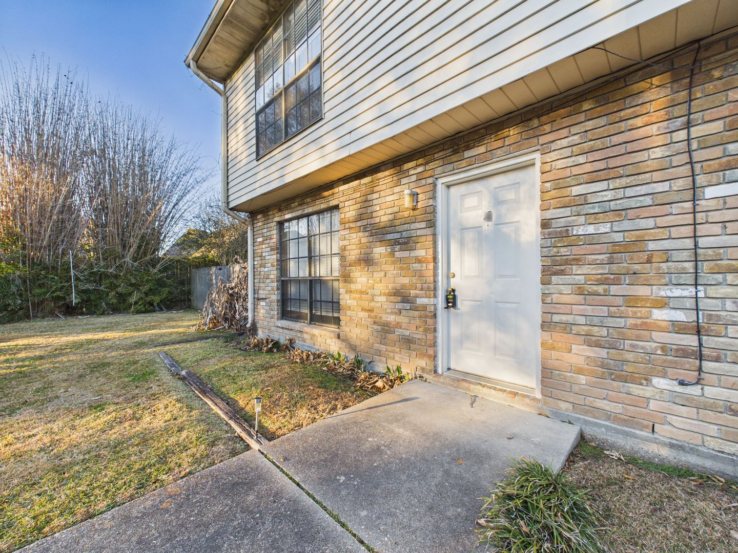 Lafayette Apartment: 112 Country Lane