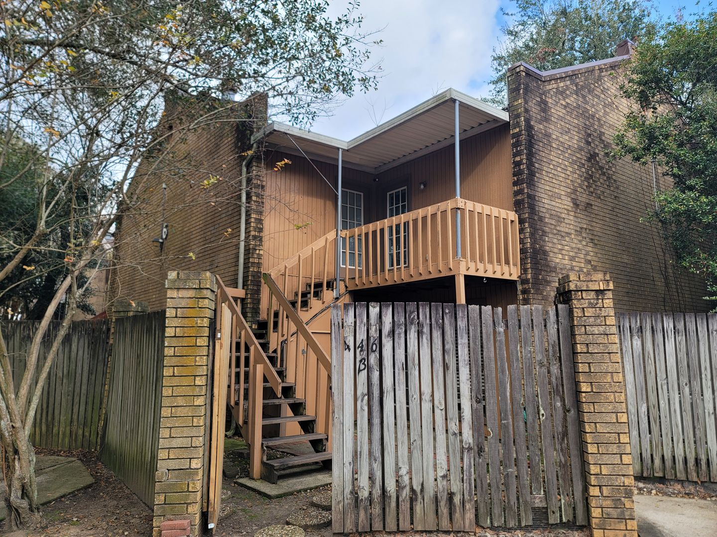 Lafayette Apartment: 446 Failla Road