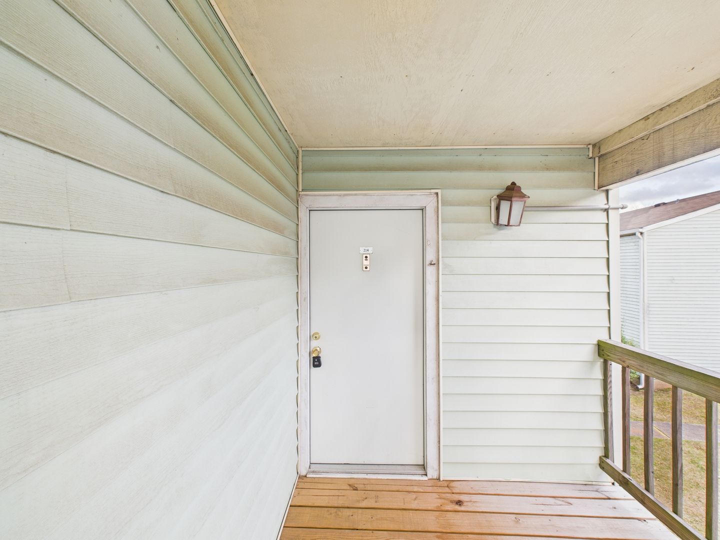 Lafayette Apartment: 200 High Meadows