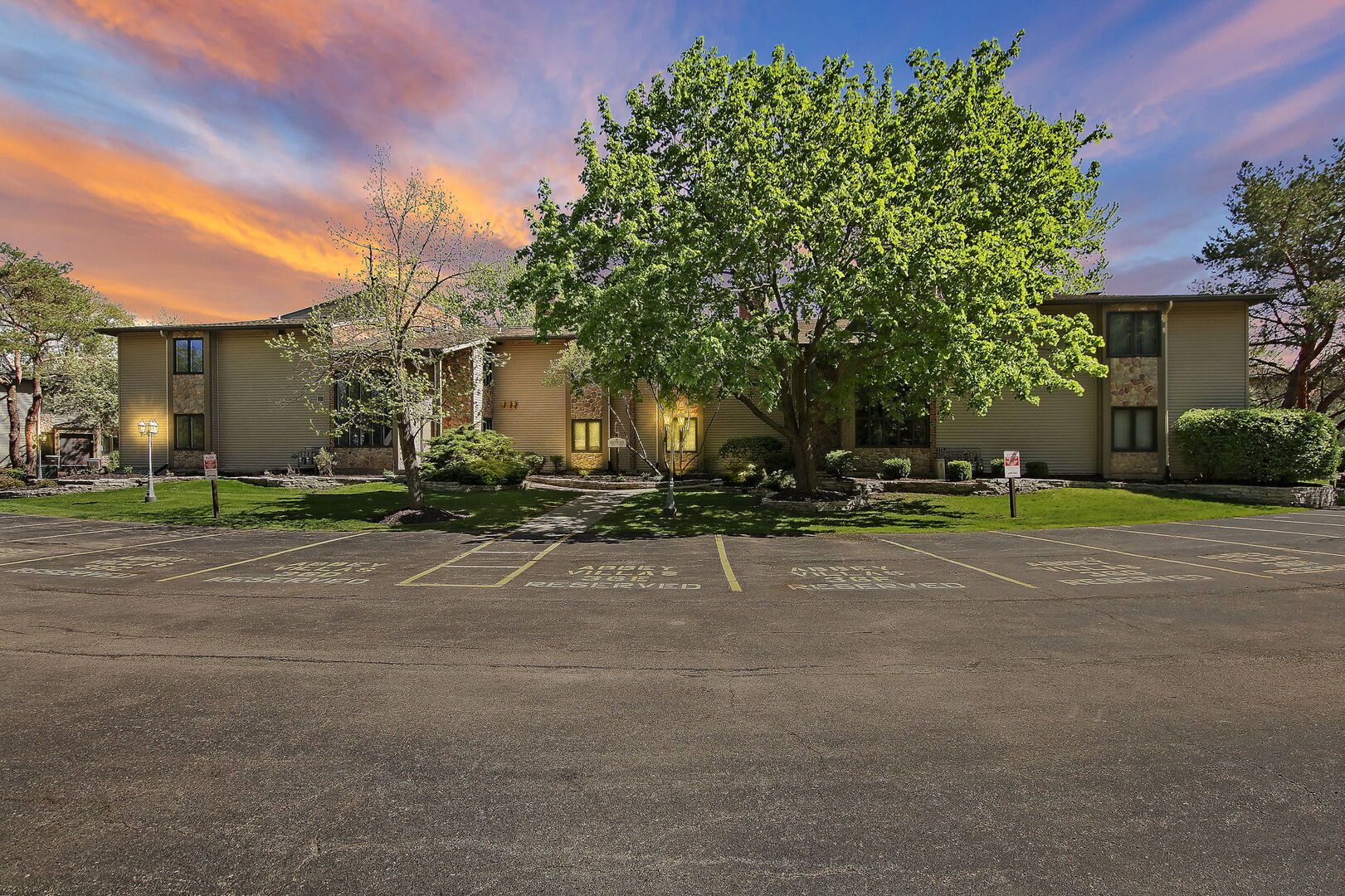 Fontana-on-Geneva Lake House: 36D Abbey Villa Circle