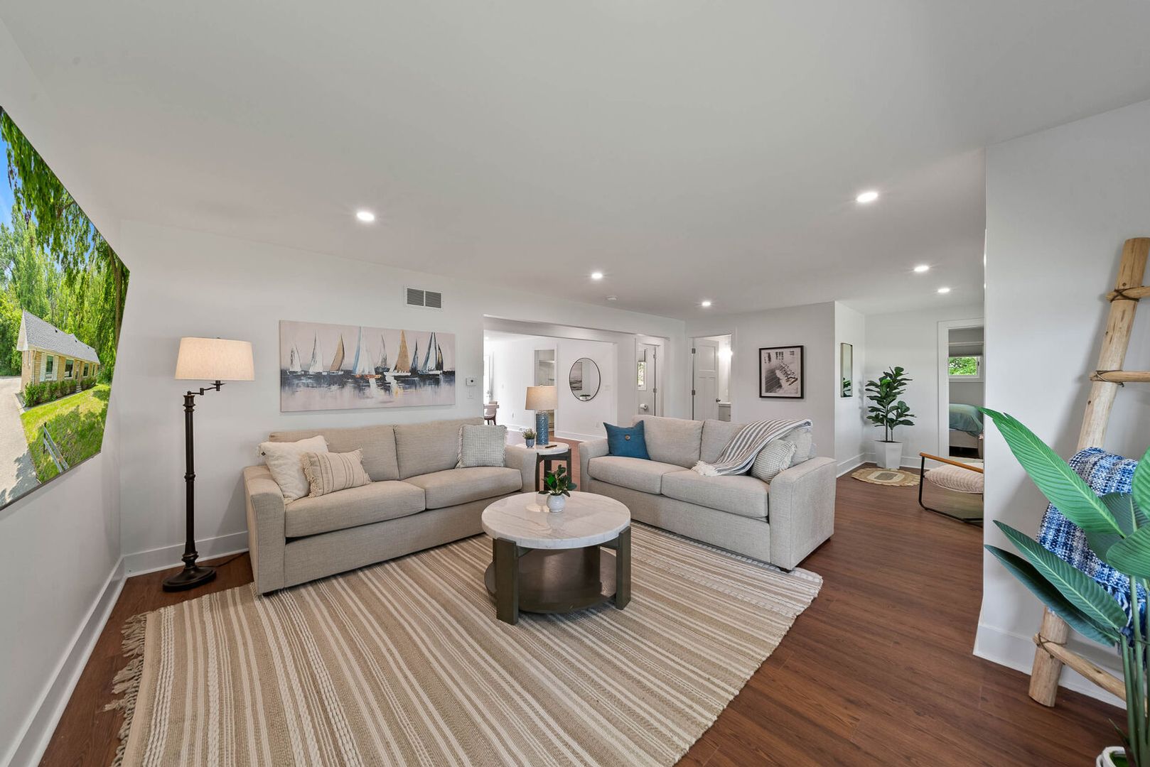 Lake Geneva House: 190 E Main St