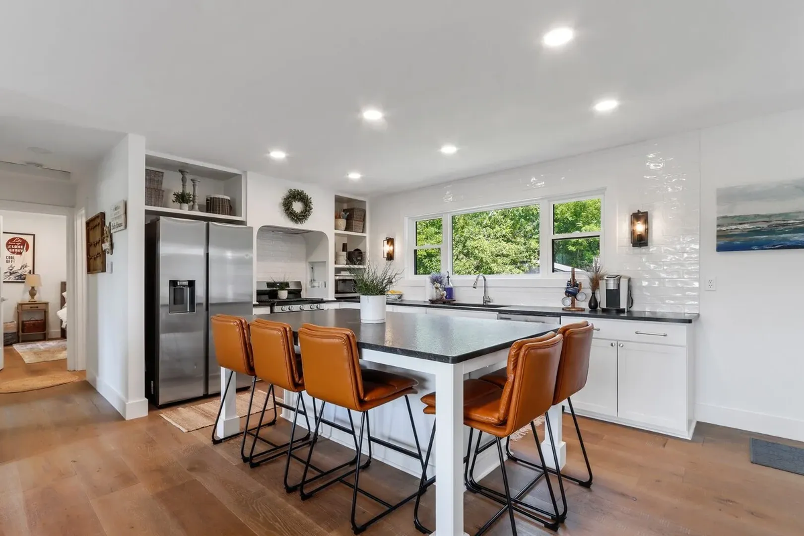 Fontana House: 190 Dewey Avenue