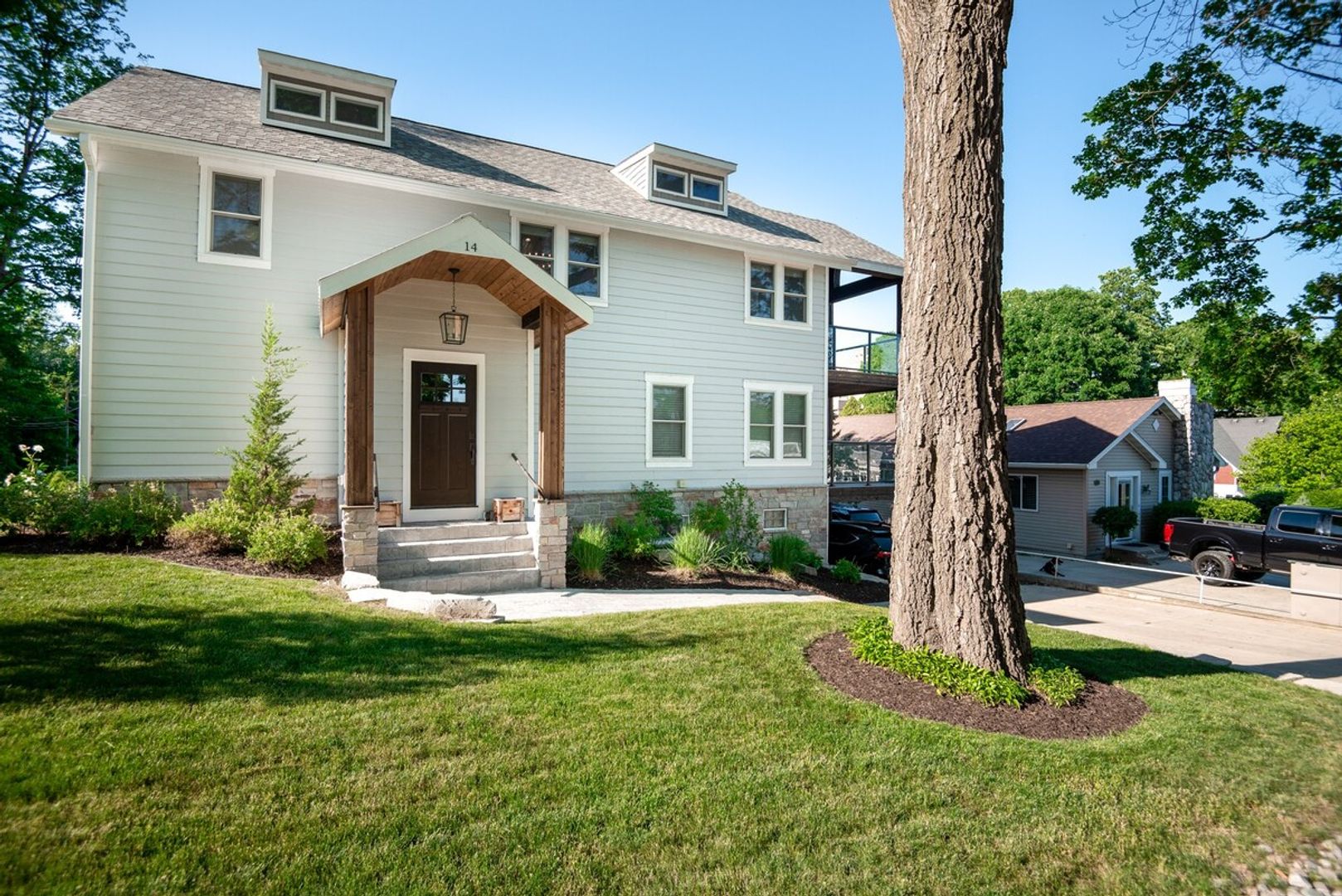 Williams Bay House: 14 Liechty Drive
