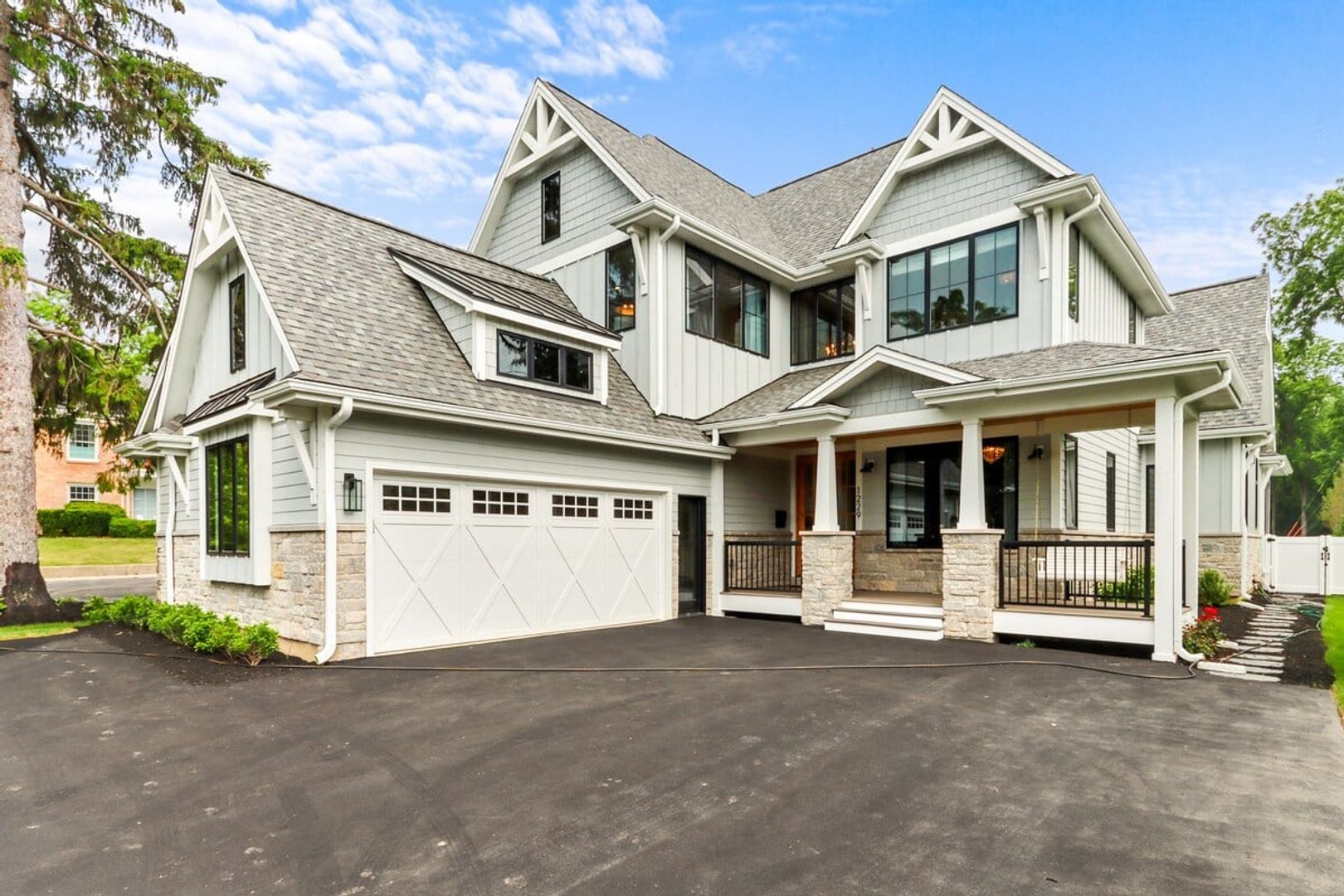 Lake Geneva House: 1229 W Main St