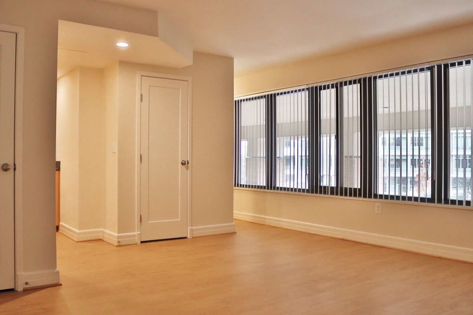 Washington Apartment: 1255 New Hampshire Avenue