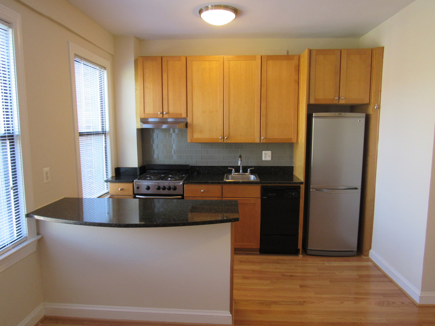 Washington Apartment: 1825-1833 New Hampshire Avenue, NW