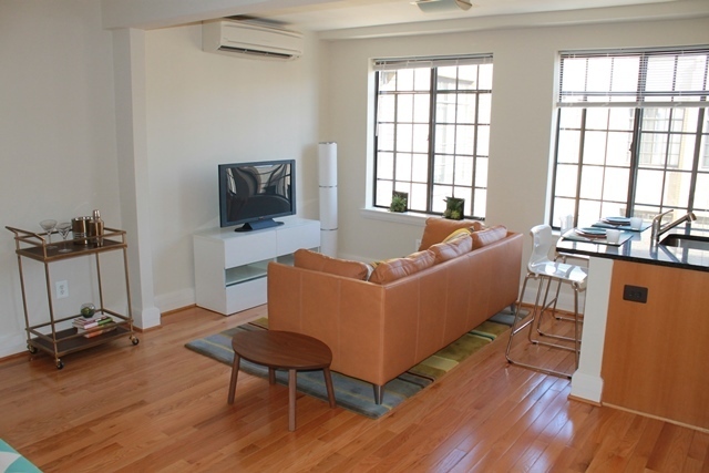 Washington Apartment: 2000 Connecticut Avenue, NW