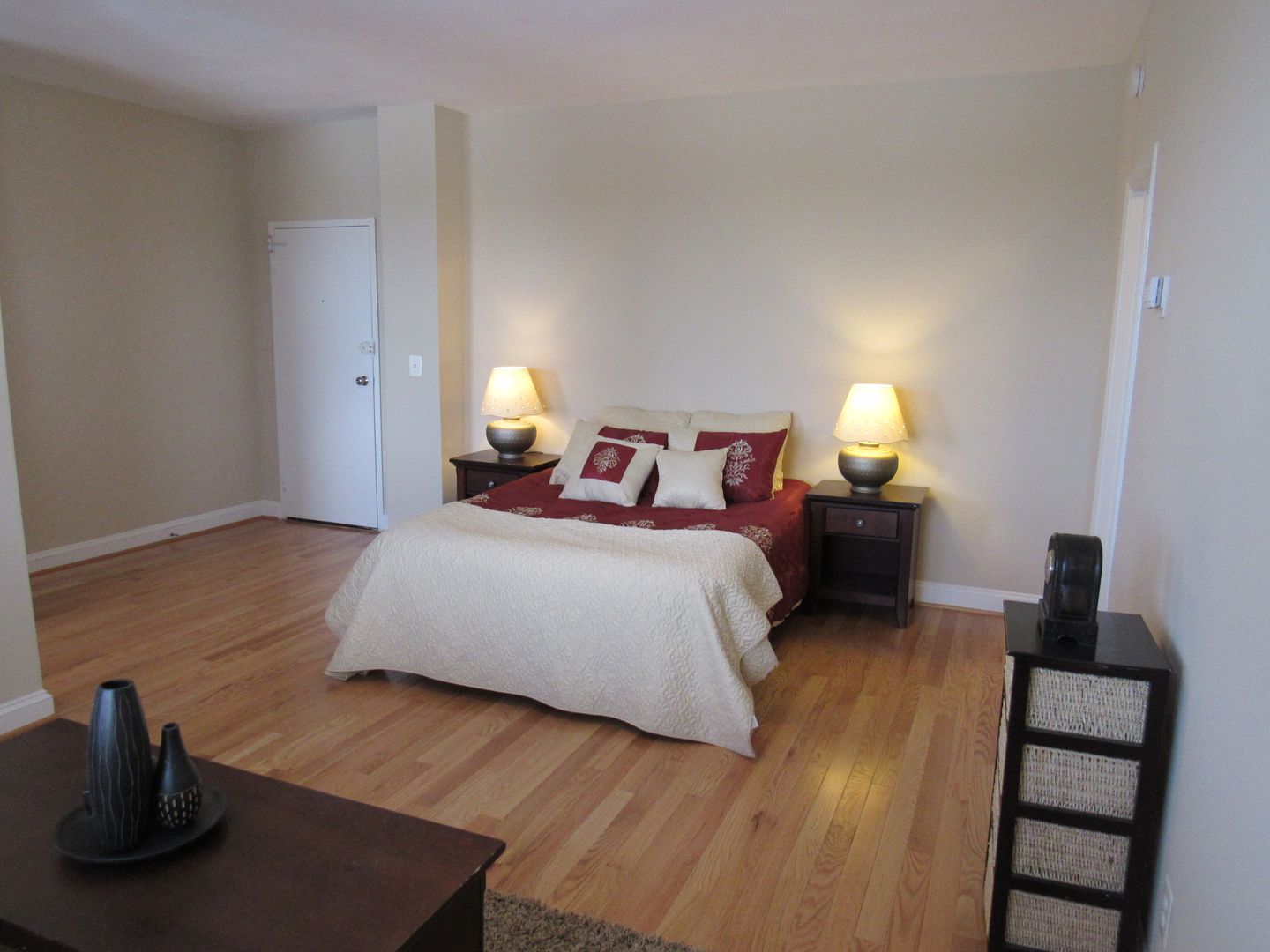 Washington Apartment: 1825-1833 New Hampshire Avenue, NW