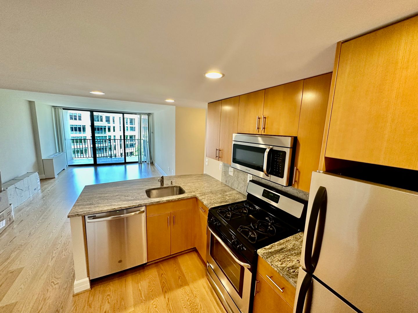 Washington Apartment: 1255 New Hampshire Avenue
