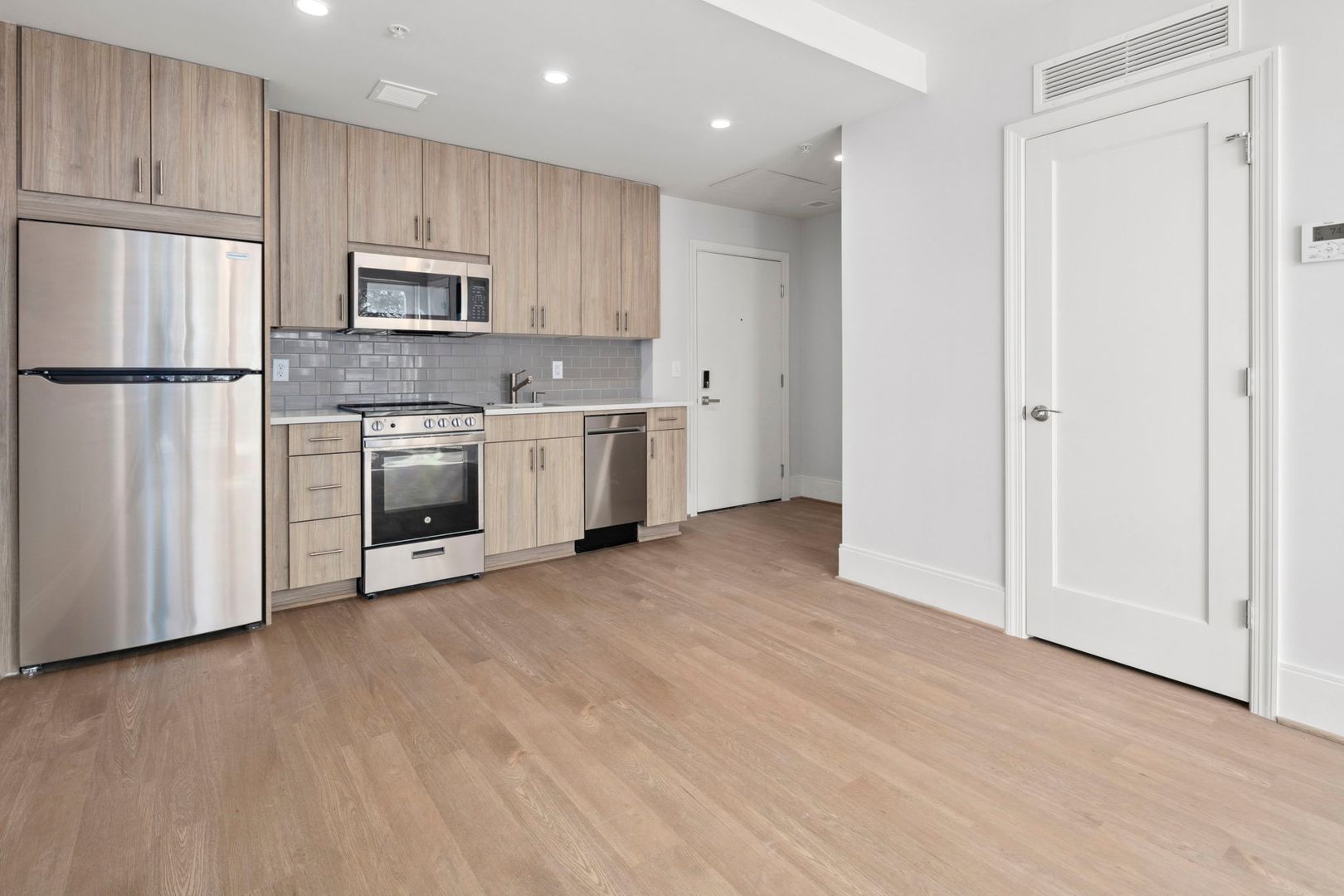 Washington Apartment: 3220 Prospect Street, NW
