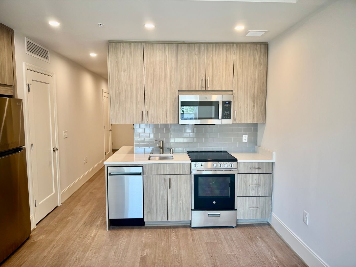 Washington Apartment: 3220 Prospect Street, NW