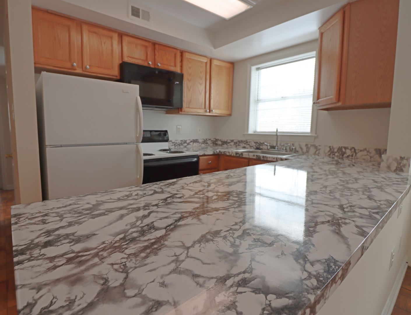 Arlington Apartment: 1660 North 21st Road