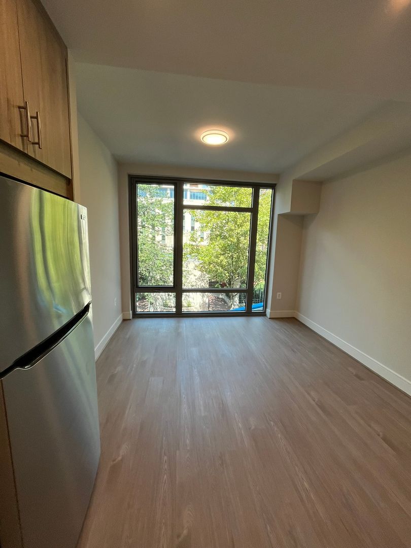 WASHINGTON Apartment: 1650 O STREET, NW