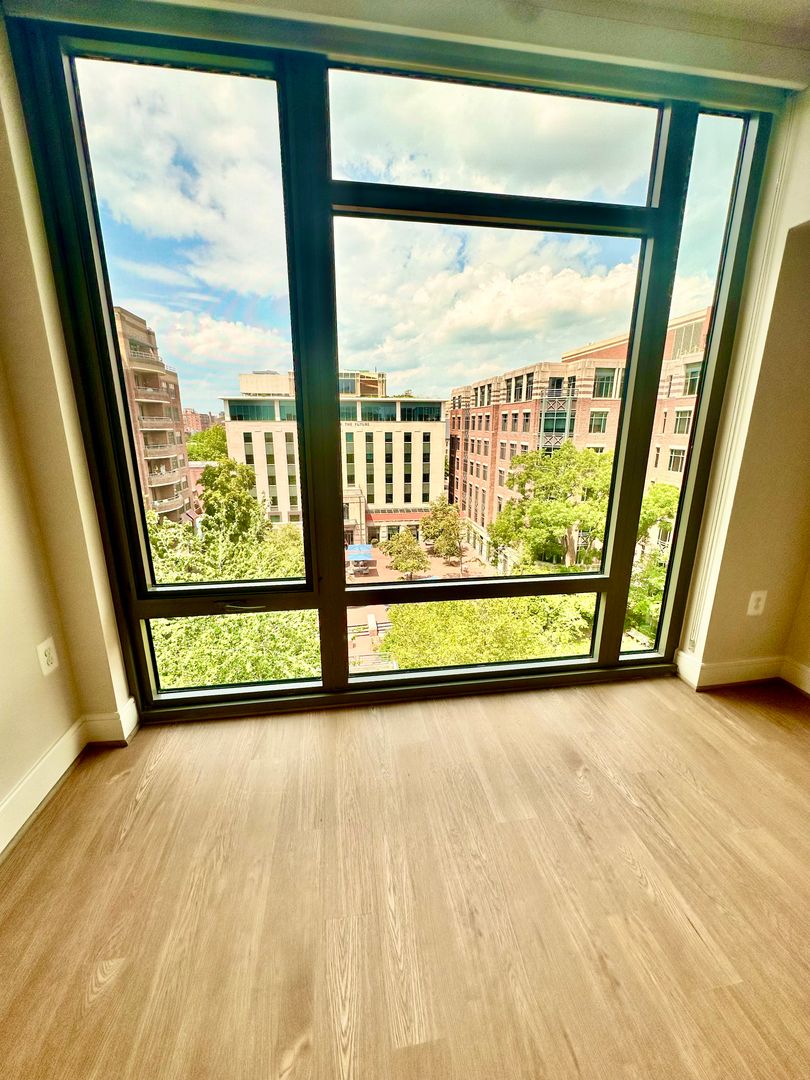 WASHINGTON Apartment: 1650 O STREET, NW