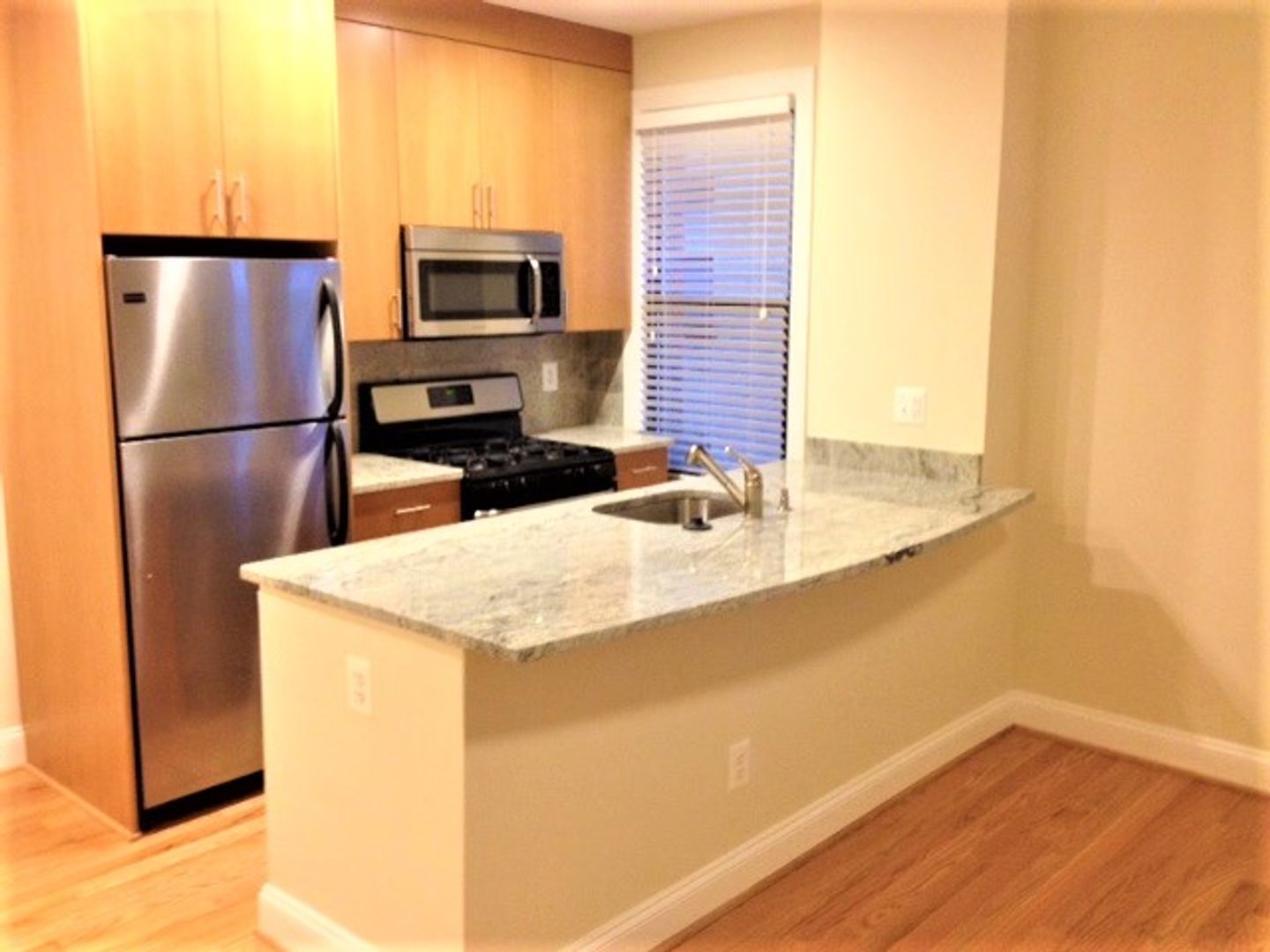 Washington Apartment: 1825-1833 New Hampshire Avenue, NW
