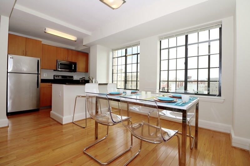 Washington Apartment: 2000 Connecticut Avenue, NW