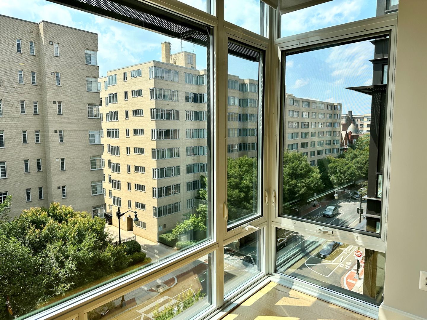 Washington Apartment: 1355 17th Street, NW