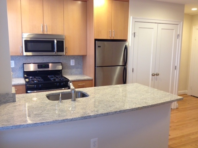 Washington Apartment: 1825-1833 New Hampshire Avenue, NW