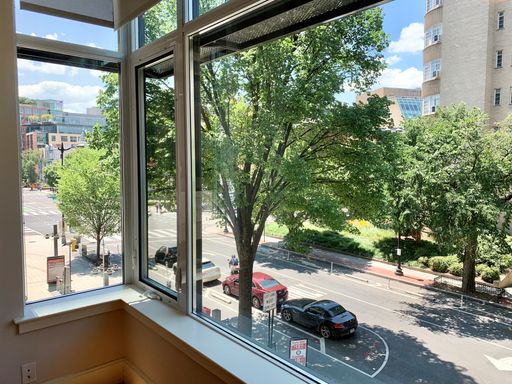 The Drake - Jr 1 Bedroom w/ Beautiful Corner Windows Overlooking 17th Street! - UTILITIES INCLUDED!! – photo 1