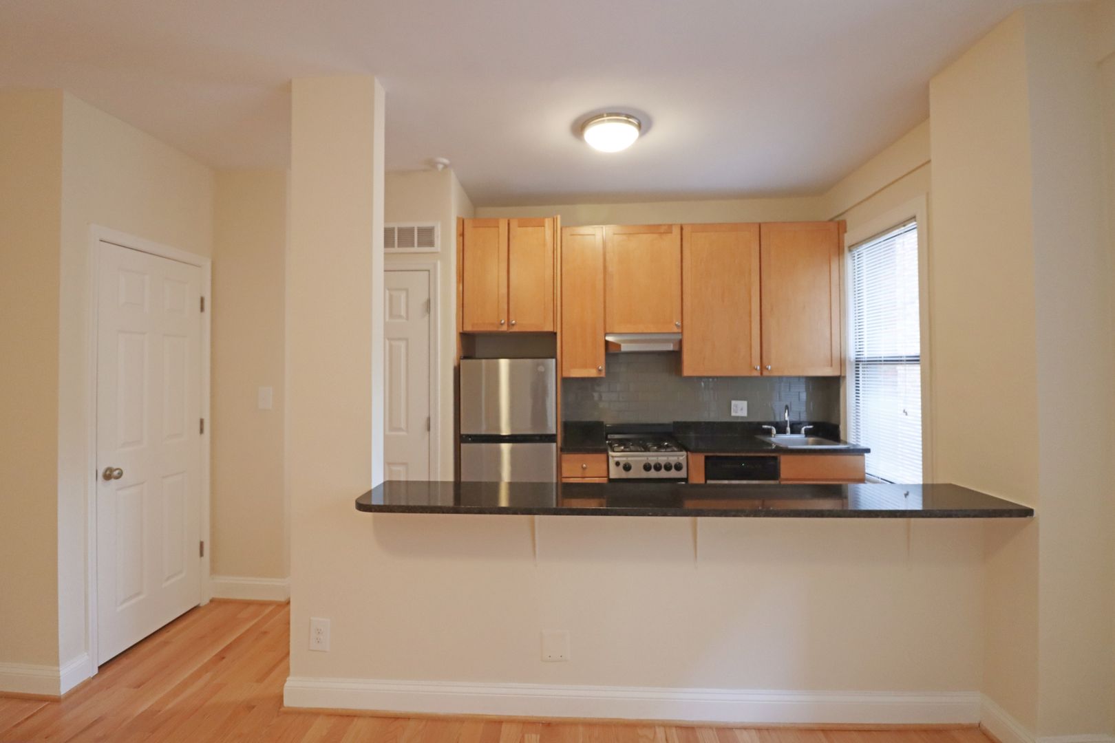 Washington Apartment: 1825-1833 New Hampshire Avenue, NW