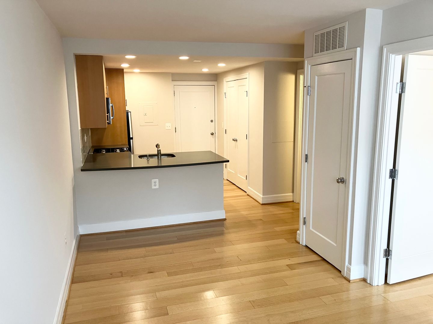Washington Apartment: 1230 13th Street, NW