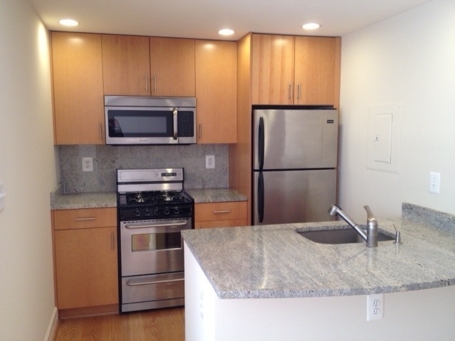 Washington Apartment: 1255 New Hampshire Avenue