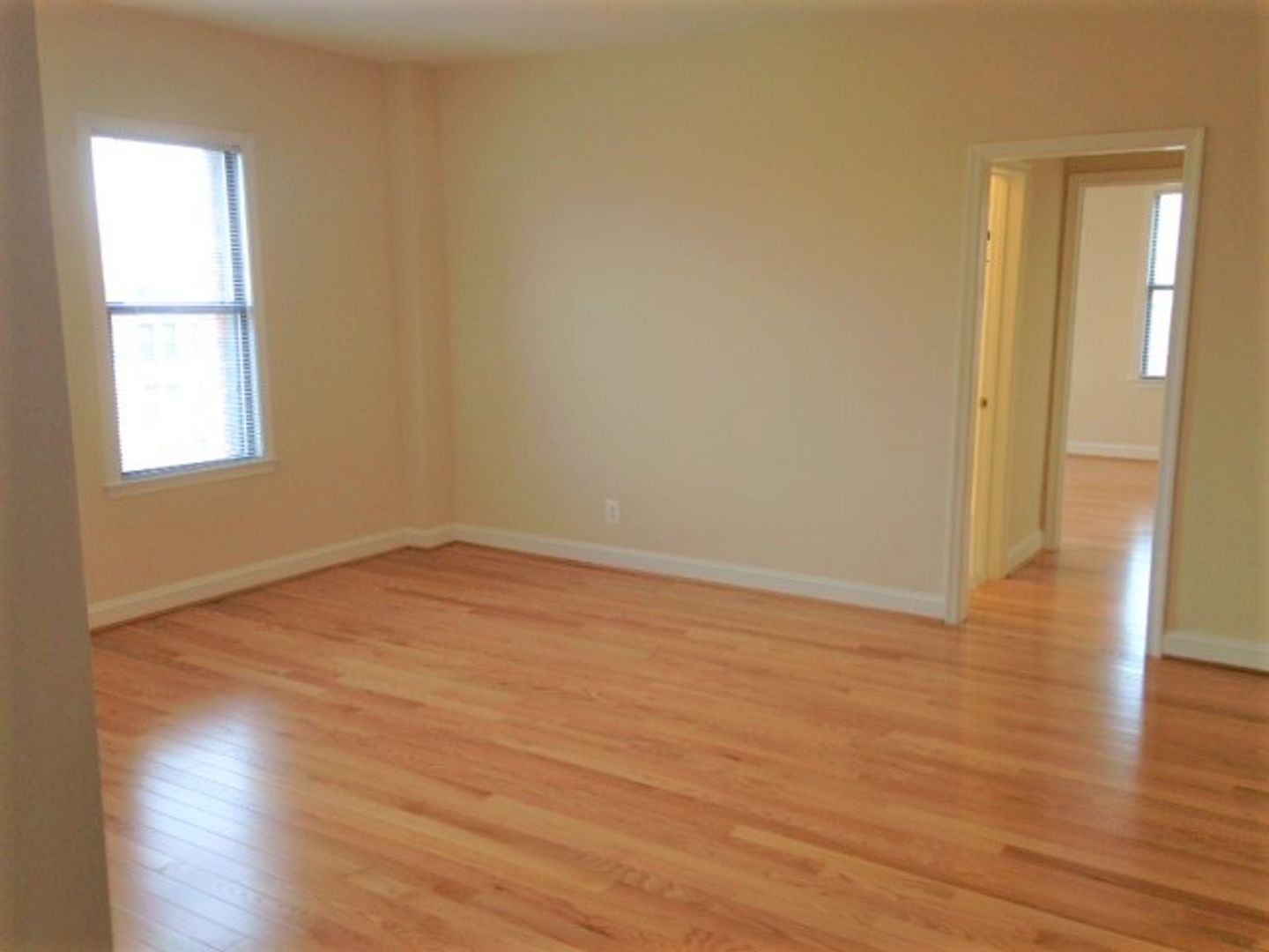 Washington Apartment: 1825-1833 New Hampshire Avenue, NW