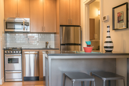 Sutton Plaza: Renovated 1BR In Logan Circle with Washer/Dryer IN UNIT! Walk-In Closet! OPEN HOUSE SAT. 8/29 1pm - 4pm! Manager's Special! – photo 1