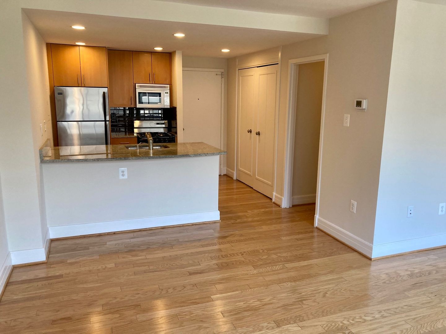 Washington Apartment: 1255 New Hampshire Avenue