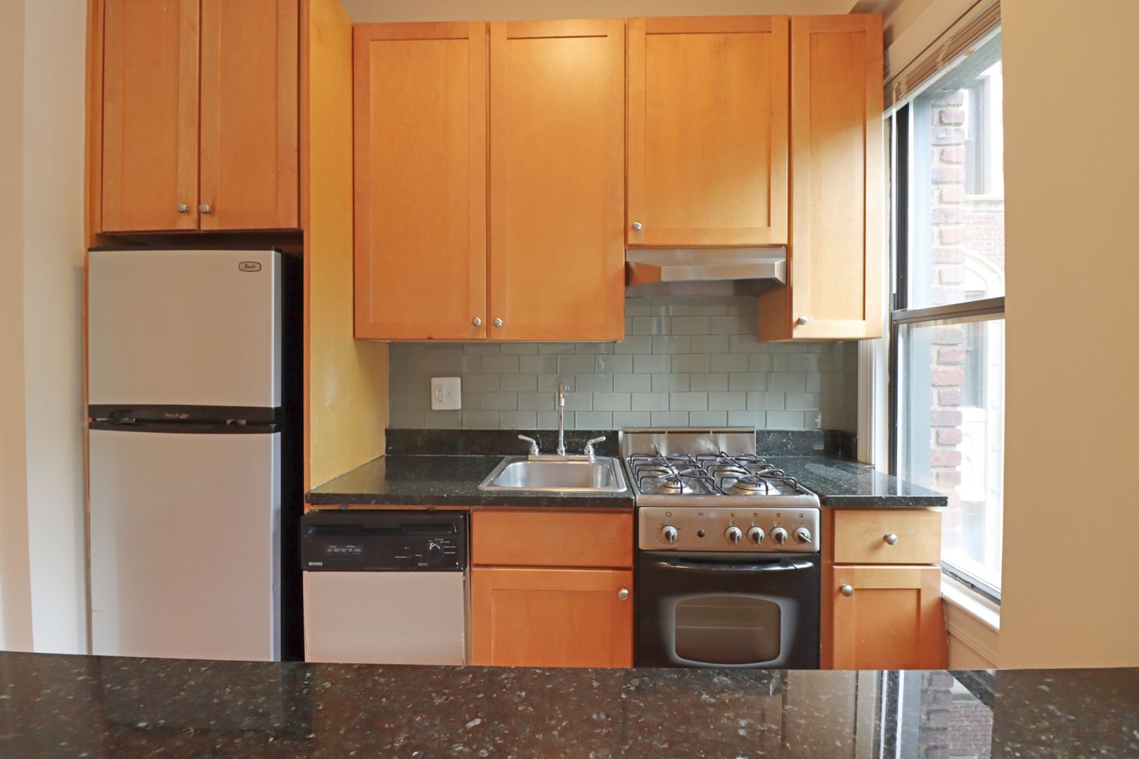Washington Apartment: 1825-1833 New Hampshire Avenue, NW