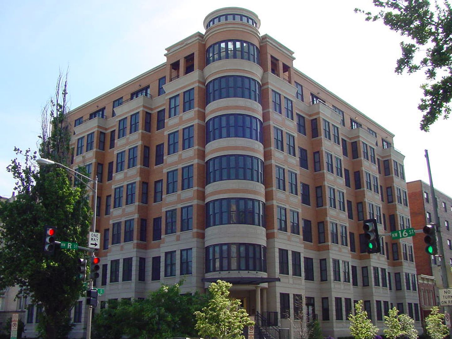 Washington Apartment: 1640 16th Street, NW