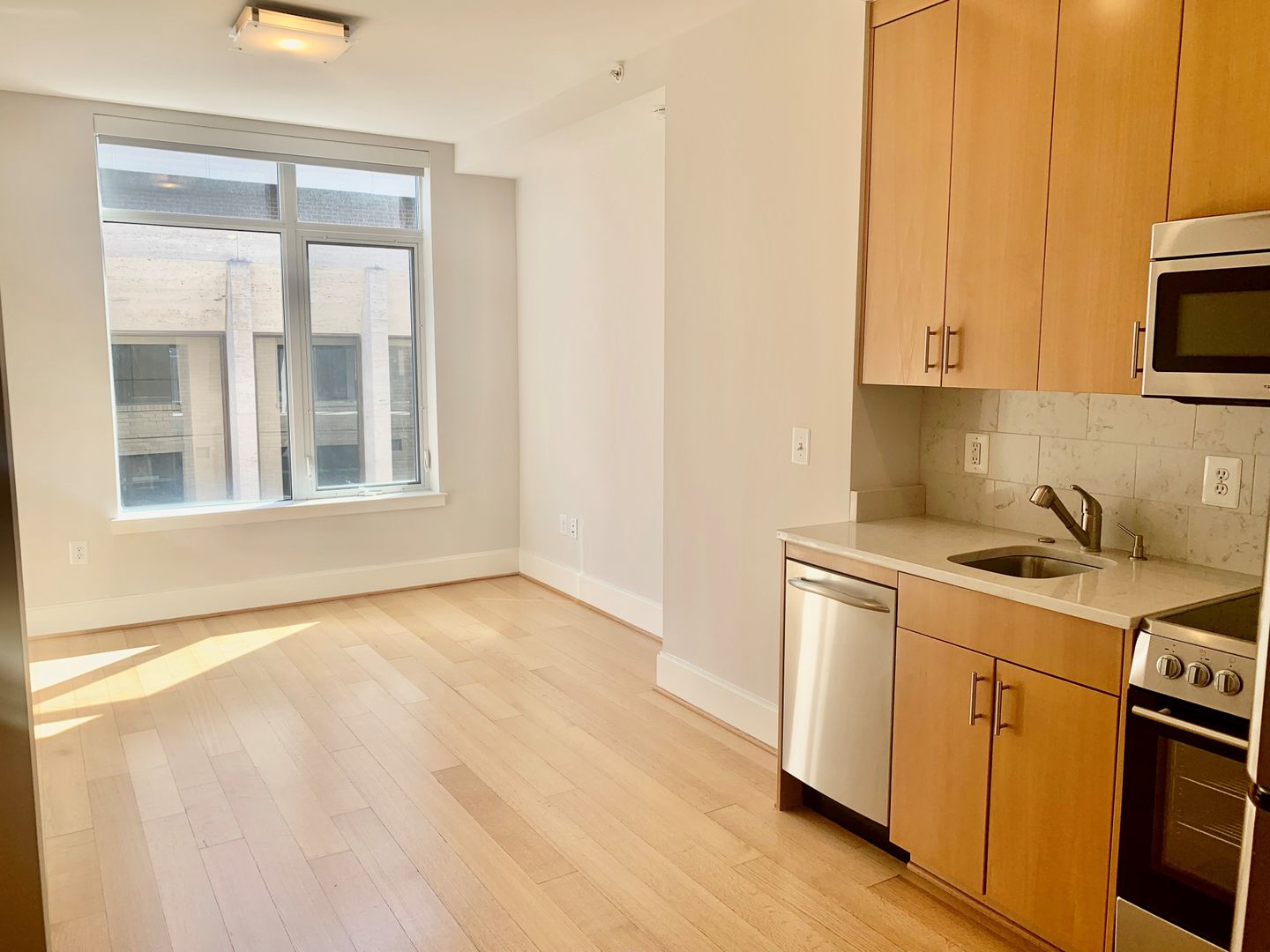 Washington Apartment: 1355 17th Street, NW
