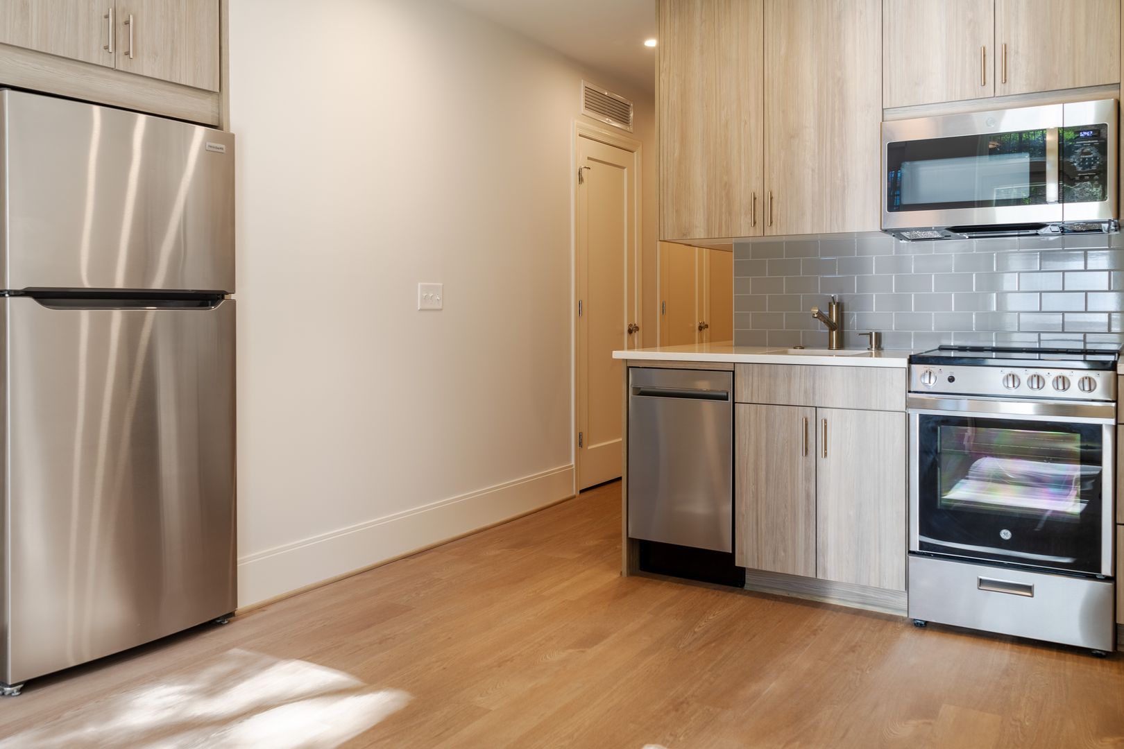 Washington Apartment: 3220 Prospect Street, NW