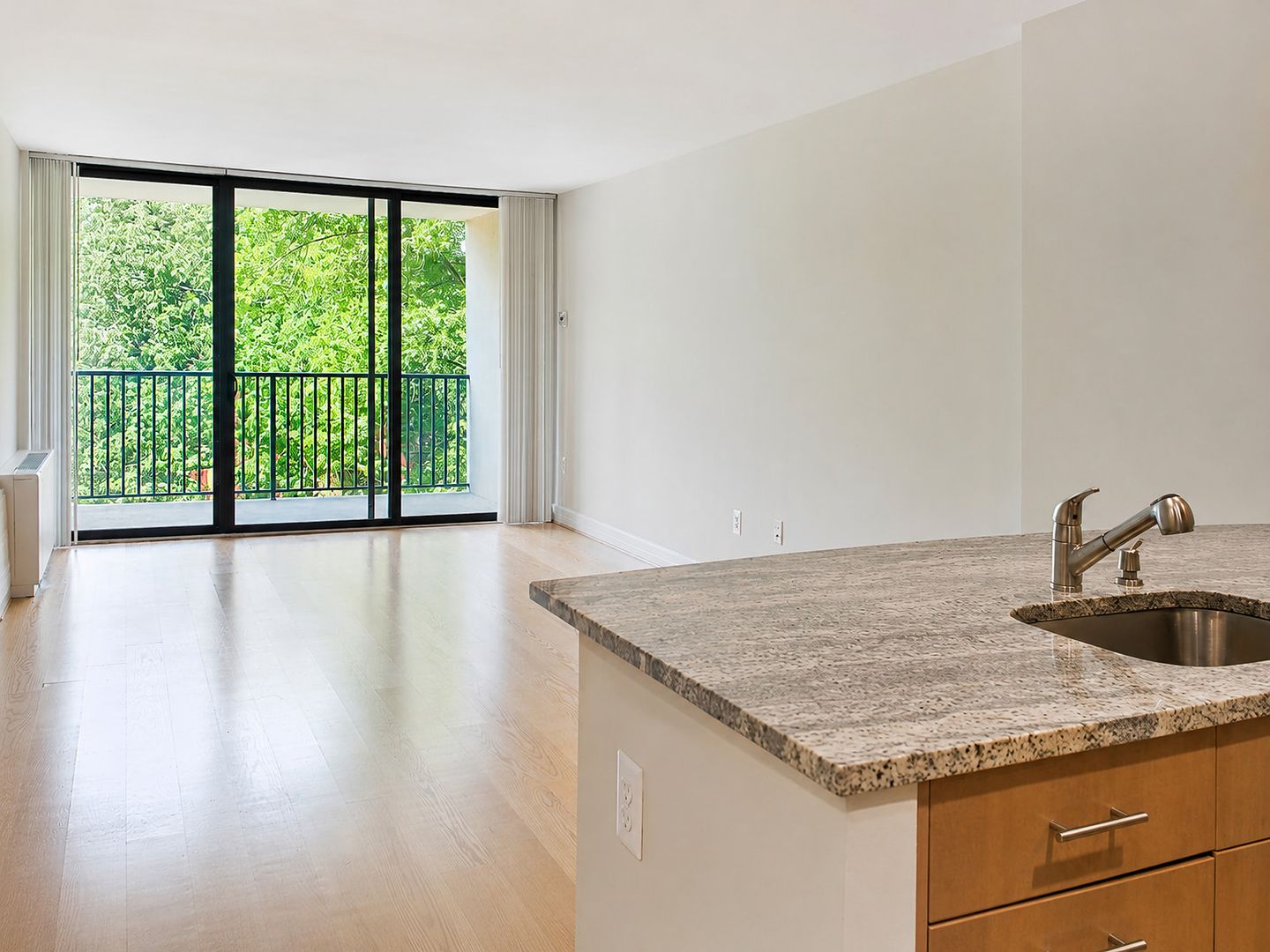 Washington Apartment: 1255 New Hampshire Avenue