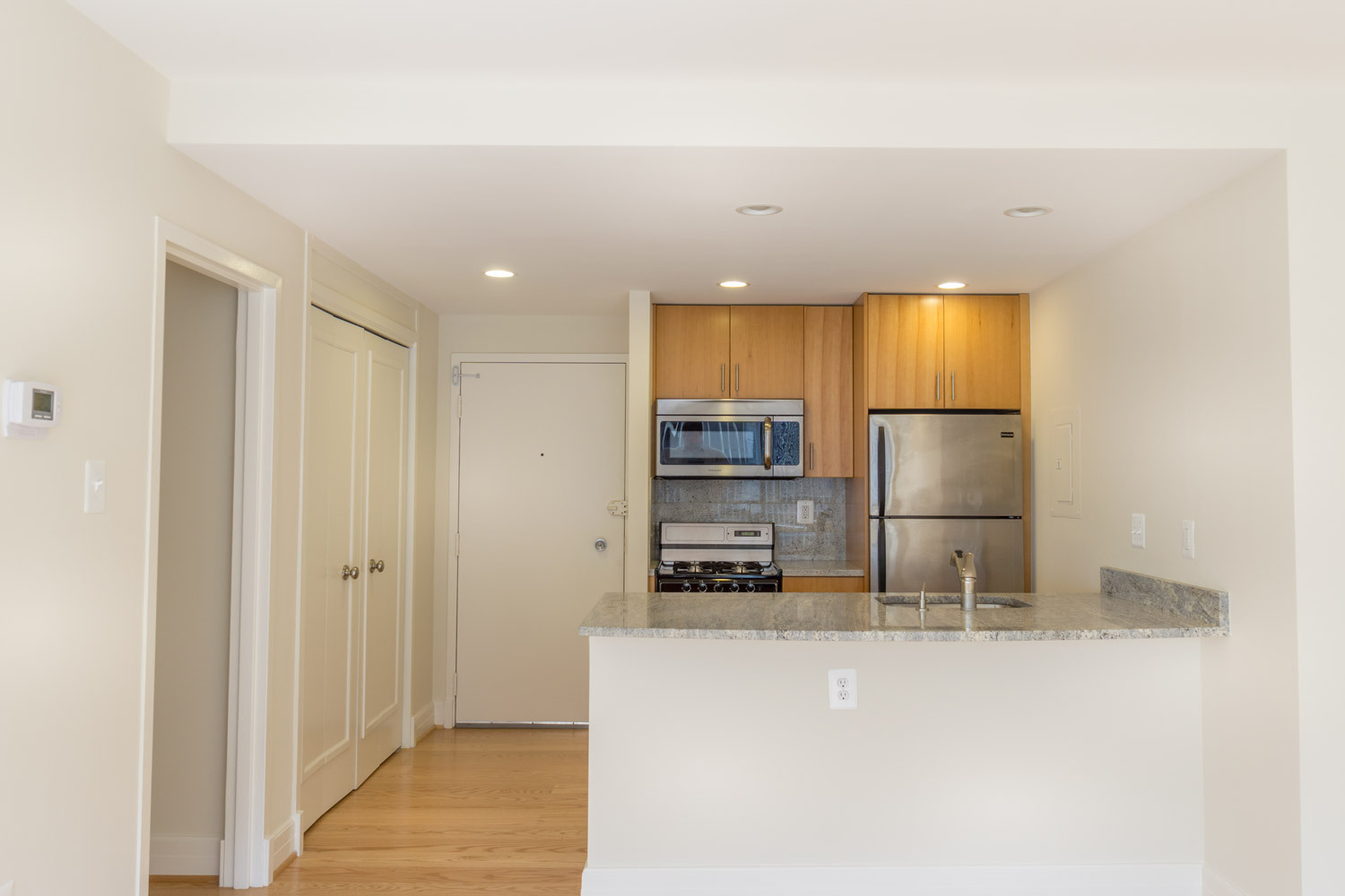 Washington Apartment: 1255 New Hampshire Avenue