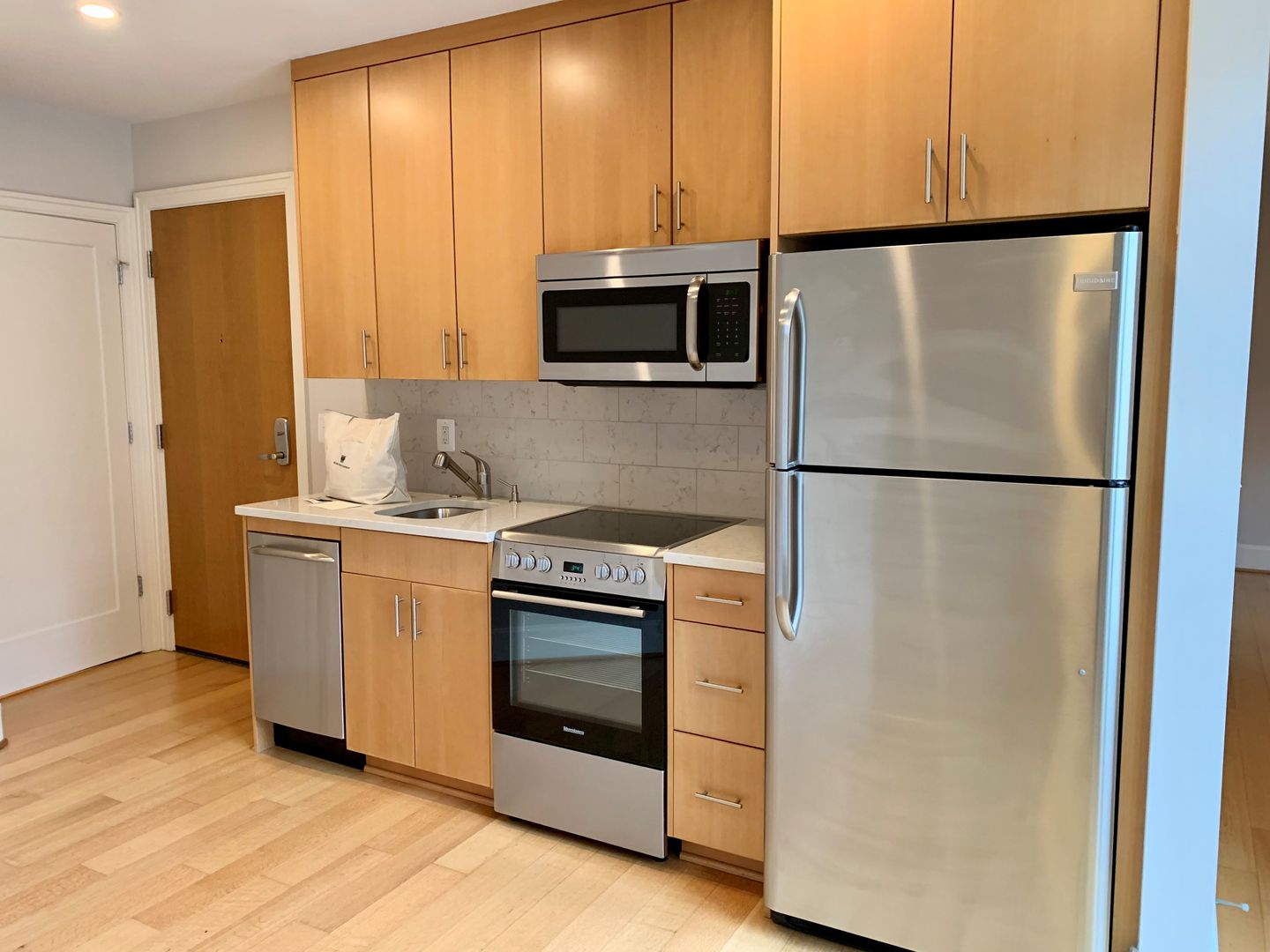 Washington Apartment: 1355 17th Street, NW